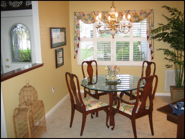 05_DiningRoom.JPG