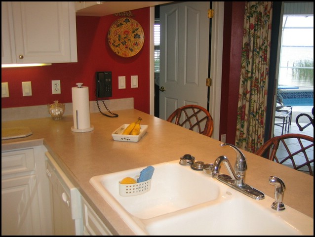 07_Kitchen.JPG