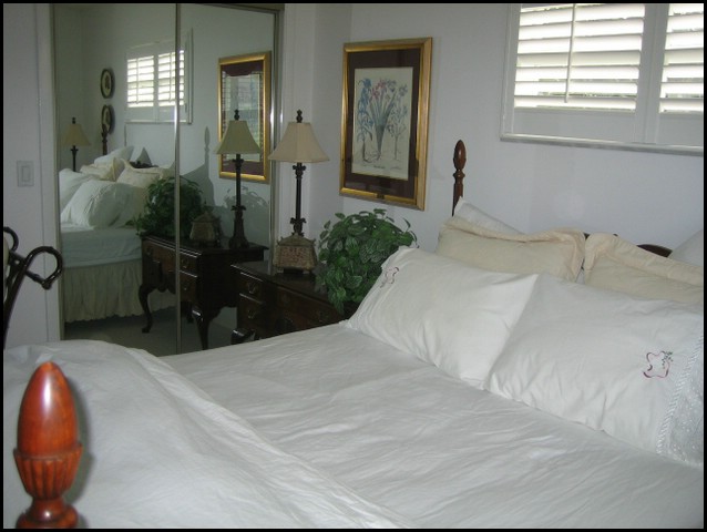 17_GuestBedroom.JPG