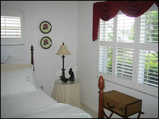 18_GuestBedroom.JPG